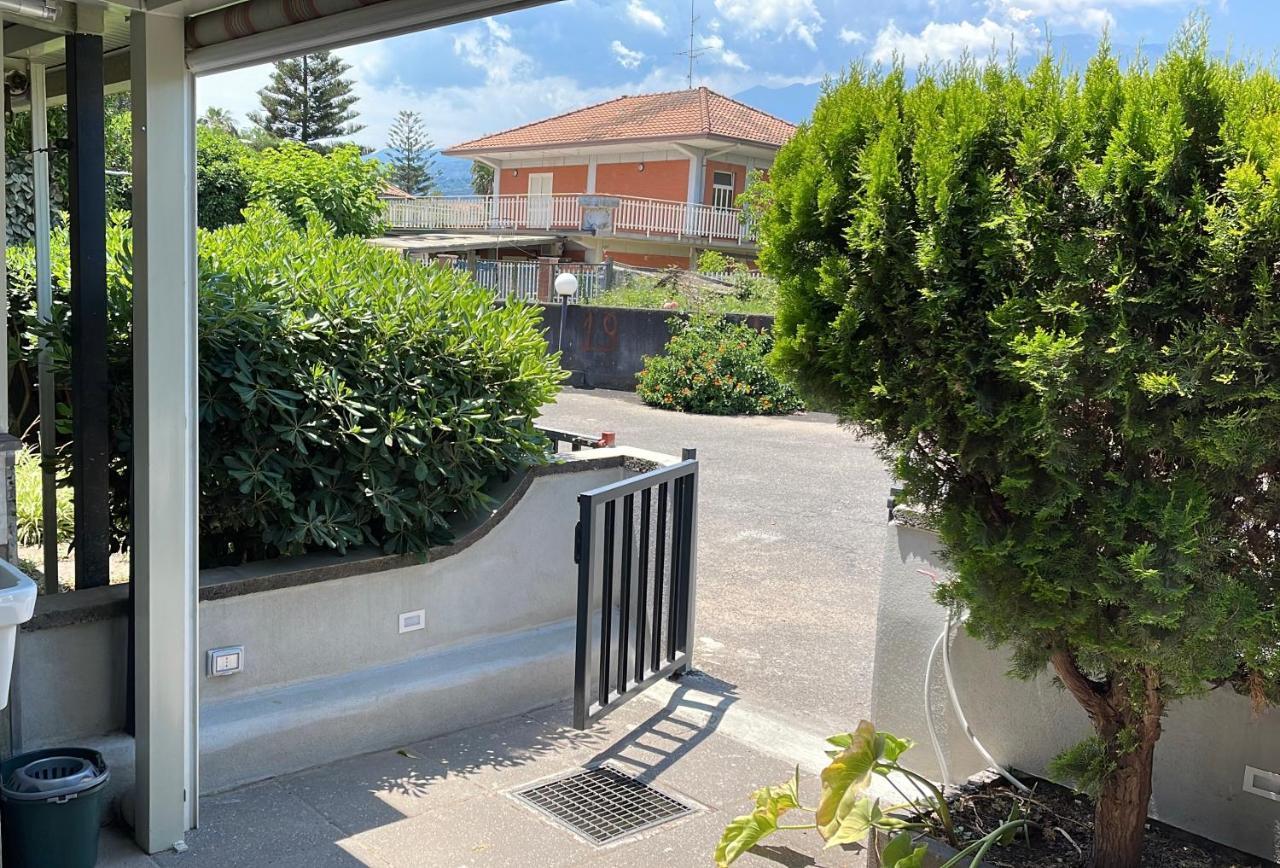 Ferienwohnung Fondachello Sea House Mascali Exterior foto